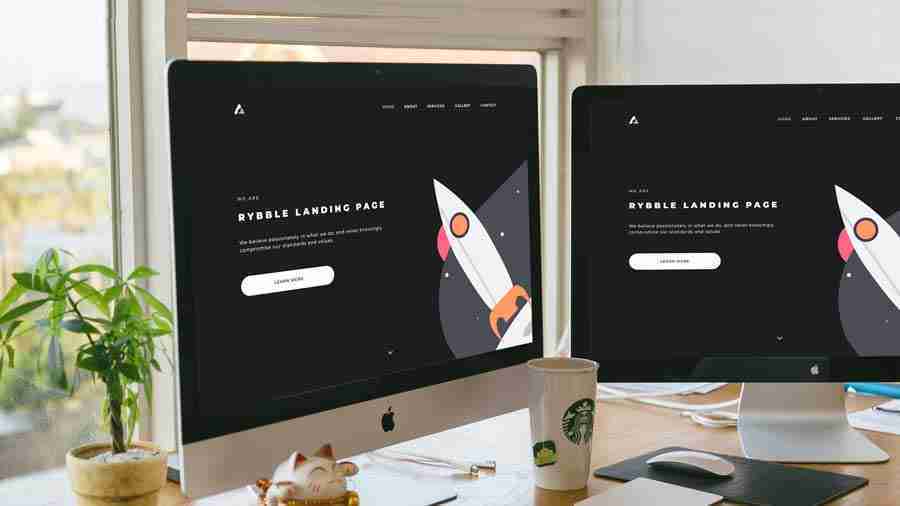 Custom-Build Website by Pannifer for Social Media Influencer